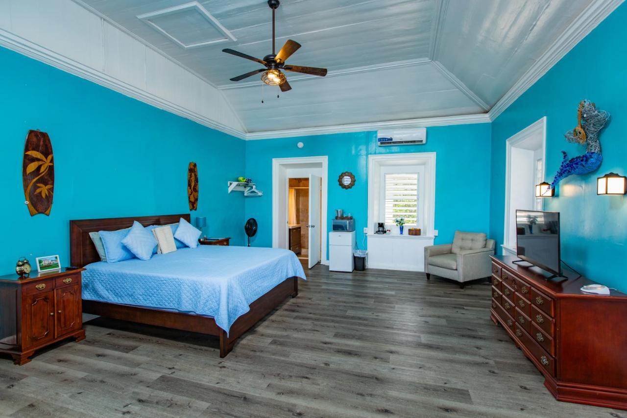Victoria House Hotel Frederiksted Bagian luar foto