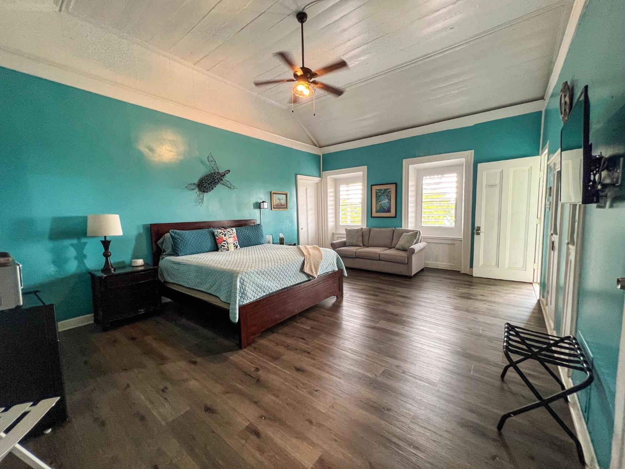 Victoria House Hotel Frederiksted Bagian luar foto