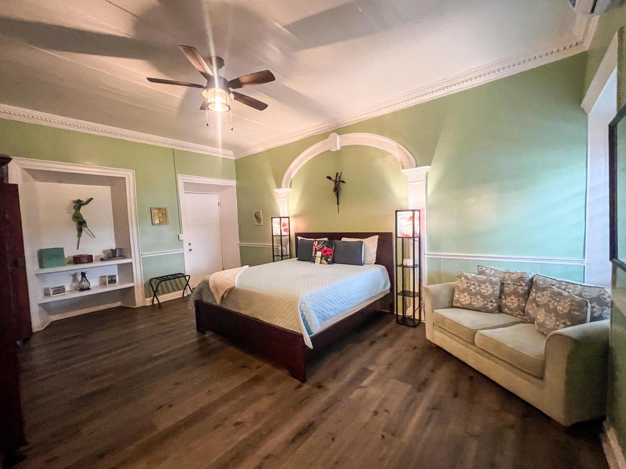 Victoria House Hotel Frederiksted Bagian luar foto