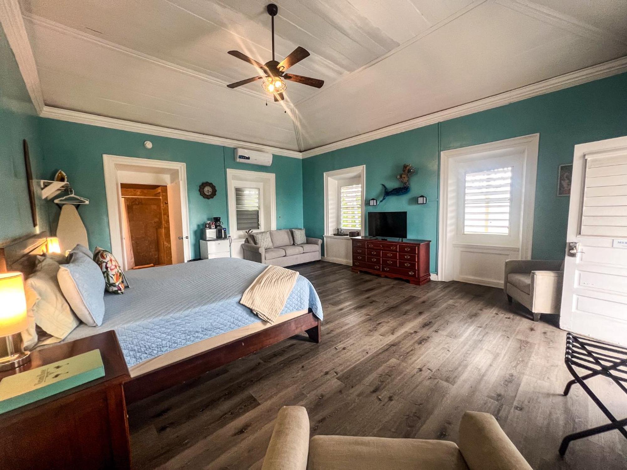 Victoria House Hotel Frederiksted Bagian luar foto